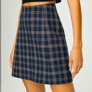 Aritzia Babaton Modern Mini Skirt